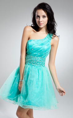 Ligne-A/Princesse Une epaule Mi-longues Organza Robe de Cocktail avec Ondulé Brodé (016014918)